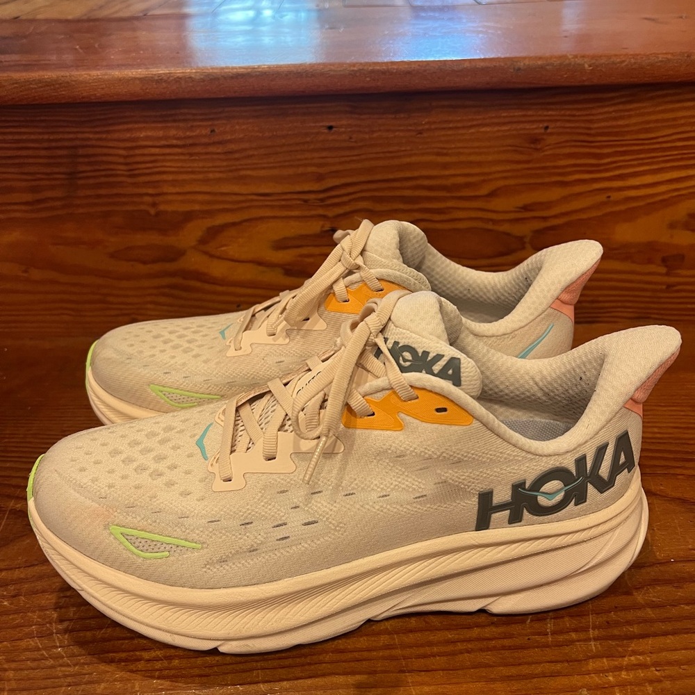 Hoka Clifton 9 running shoes